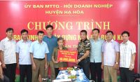 HỘI DOANH NGHIỆP HẠ HÒA ỦNG HỘ 60 TRIỆU ĐỒNG XÂY DỰNG NHÀ BIA GHI DANH MẸ VNAH; CÁC ANH HÙNG, LIỆT SĨ VÀ XÂY NHÀ ĐẠI ĐOÀN KẾT